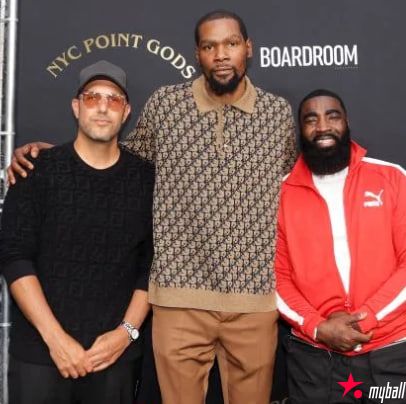 迈博体育 凯文·杜兰特的董事会是WNBA全明星周末的终极领导