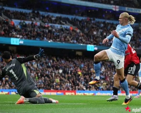 迈博体育 曼联0-3曼城弗爵看了都愁眉!阿莫林拒绝改变战