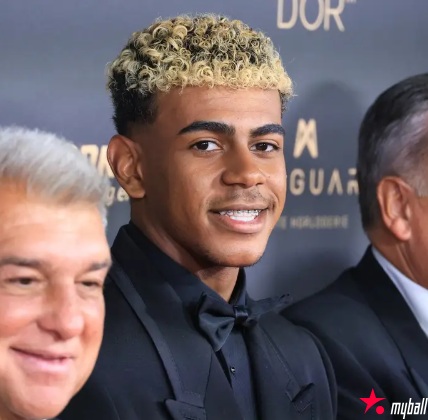 大发体育-不服气！父亲：亚马尔世界最佳，大发助力你的致富之路！