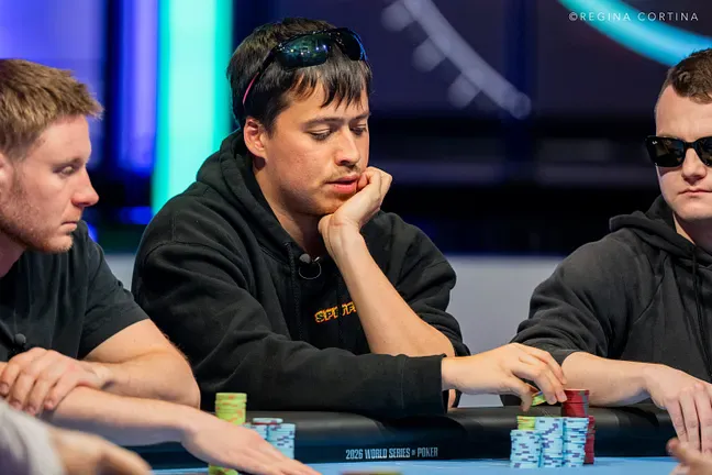【EV扑克】2026 WSOP $10万豪客赛决赛桌开打：丁彪冲击首条金手链，Nguyen领跑群雄